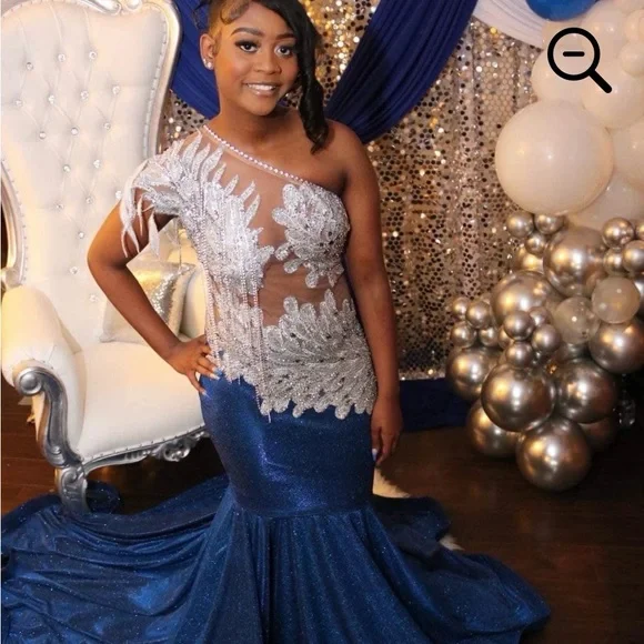 green emerald velvet dress Strapless Royal Blue Lace Long Prom Dresses, Royal Blue Lace Formal Ev –  morievent